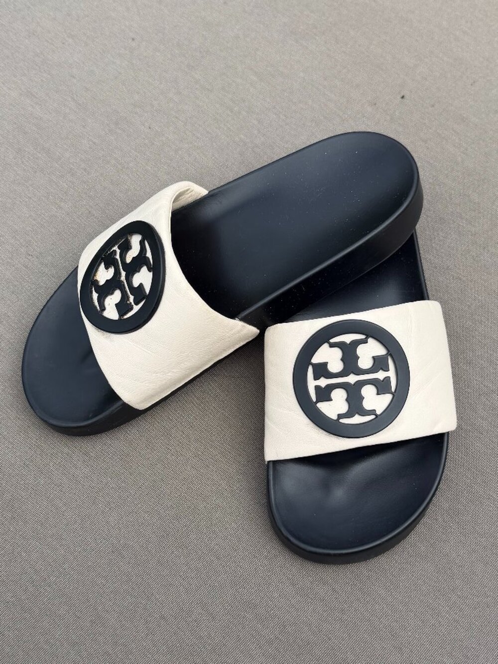 Tory Burch Lina Logo Leather Pool Slide Sandals in New Cream/Perfect Black